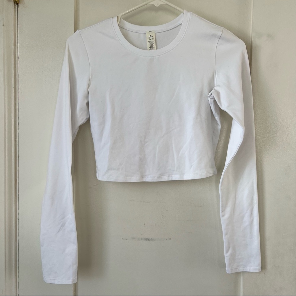 Alo yoga Alosoft crop finesse long sleeve (size xs)